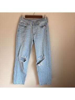 American Eagle '90s Straight Jeans - Women's Size 8 - Light Wash Distressed